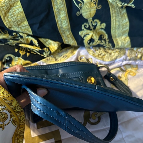 Marc Jacob’s  Blue Leather Crossbody Bag - Picture 6 of 9